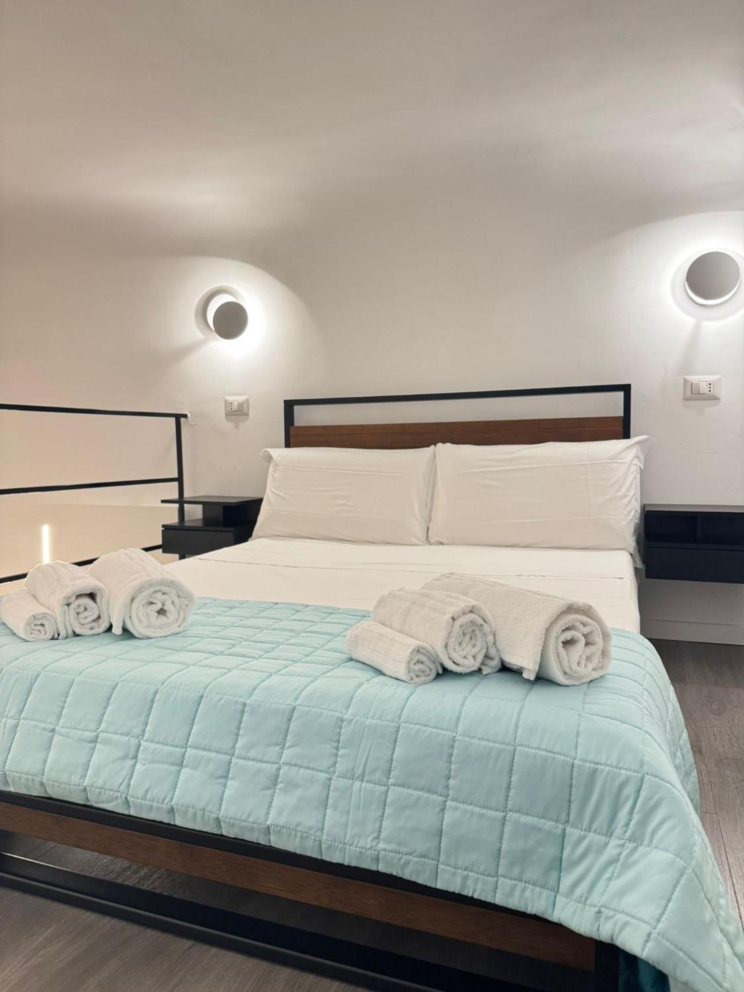 Luxury Apartment - La Fenice Бари Экстерьер фото